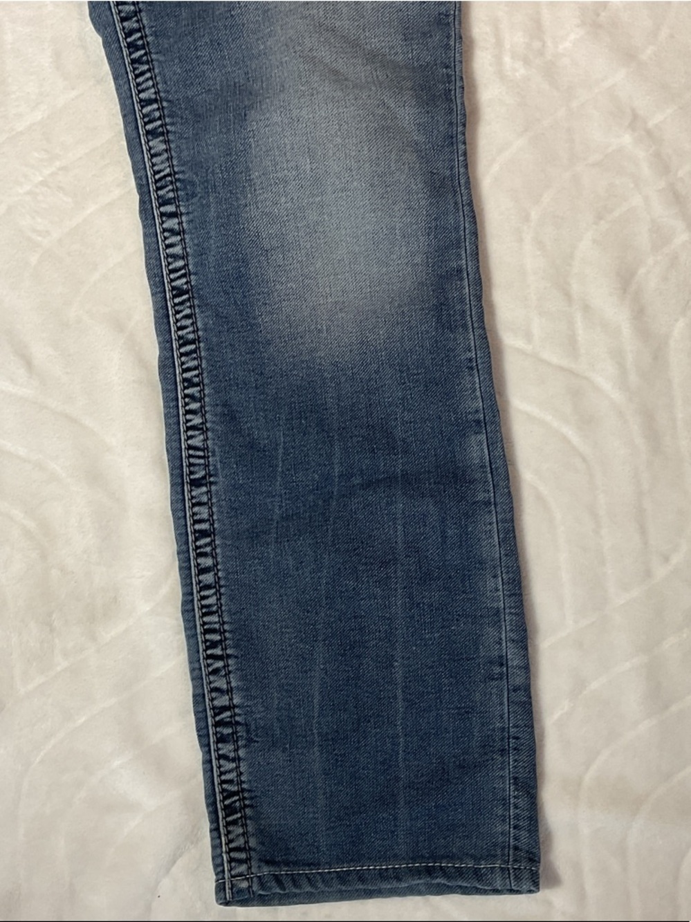 Silver Jeans Straight Leg Dark Blue Denim with Embroidered Back Pockets - Picture 8 of 12